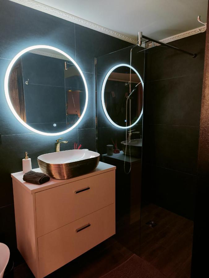 La Loveroom Bdsm De Nice " La Chambre Luxe Des Desirs " Екстер'єр фото