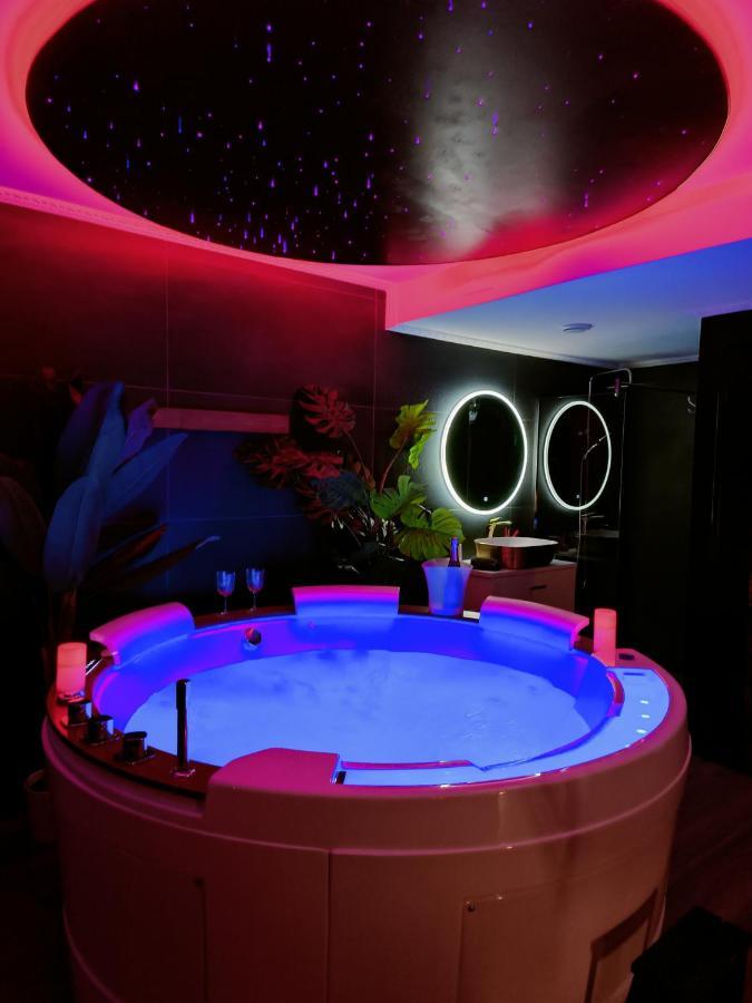 La Loveroom Bdsm De Nice " La Chambre Luxe Des Desirs " Екстер'єр фото